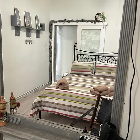 Super Nuova - Private Parking Apartment Thessaloniki